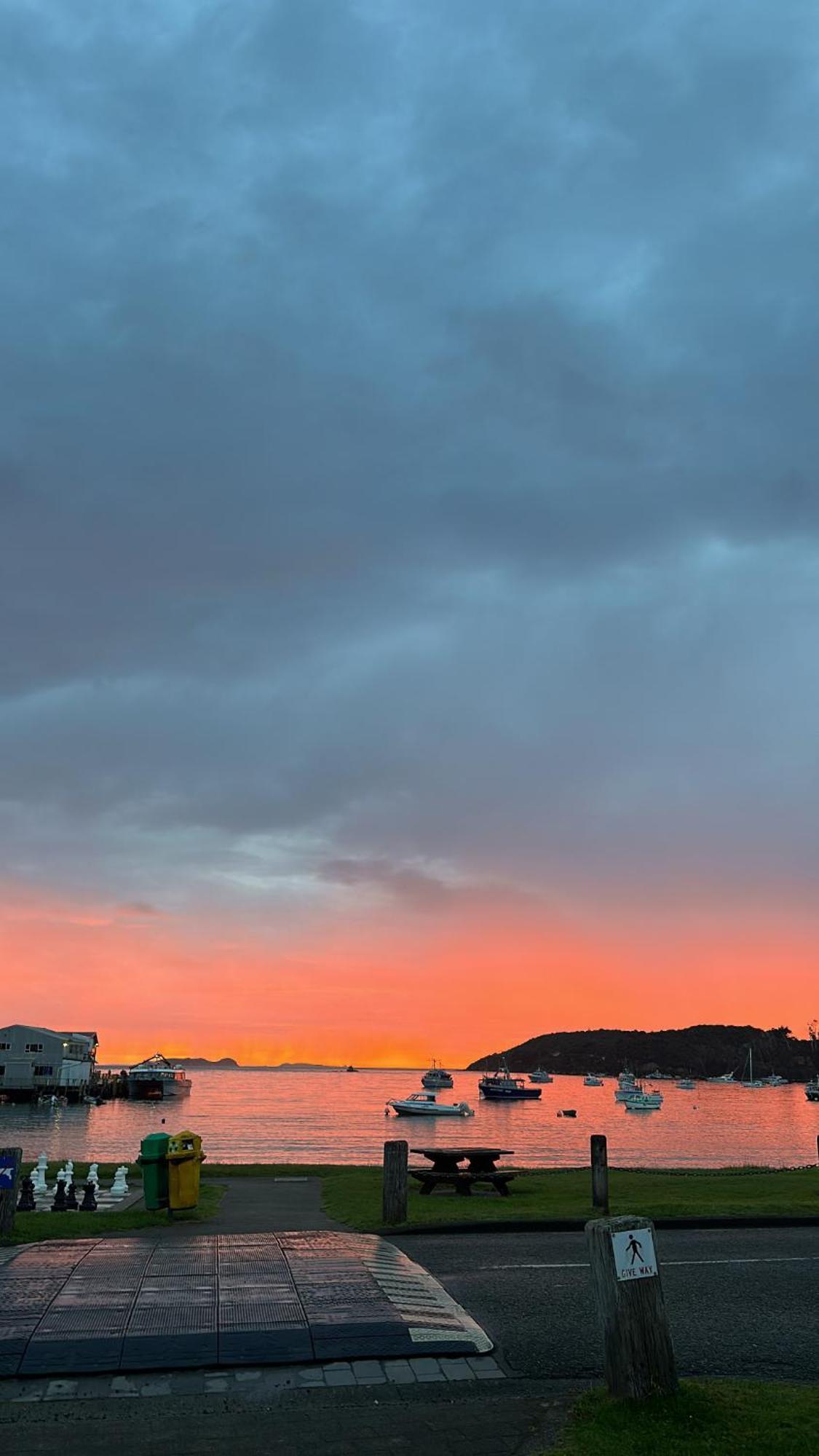 South Sea Hotel - Stewart Island Half-moon Bay Экстерьер фото